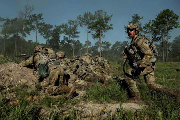 Soldiers from the Red Arrow Brigade conducting movement training